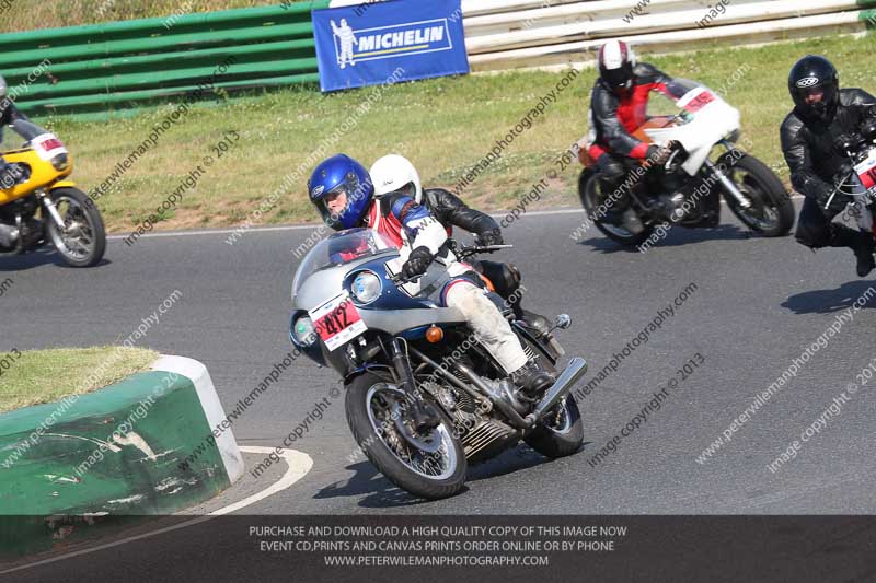 Vintage motorcycle club;eventdigitalimages;mallory park;mallory park trackday photographs;no limits trackdays;peter wileman photography;trackday digital images;trackday photos;vmcc festival 1000 bikes photographs