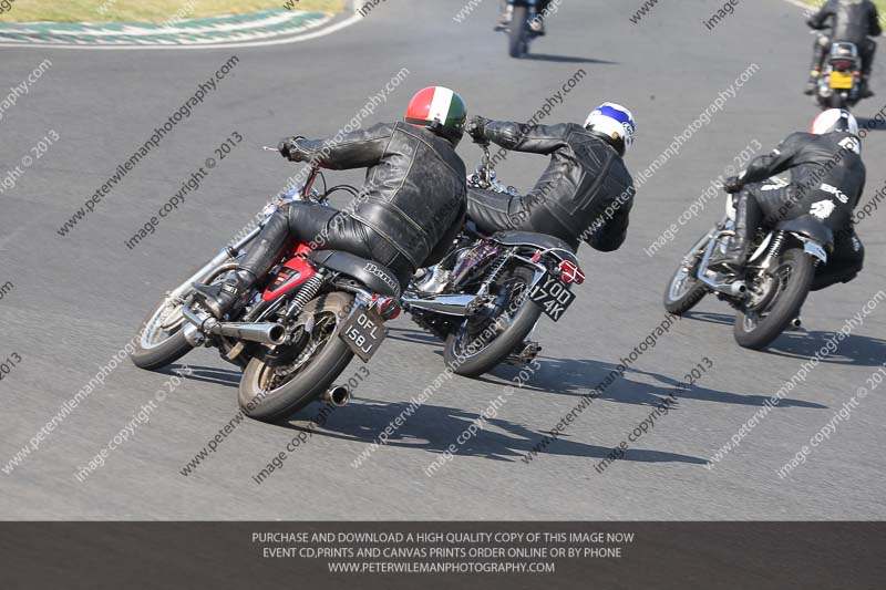 Vintage motorcycle club;eventdigitalimages;mallory park;mallory park trackday photographs;no limits trackdays;peter wileman photography;trackday digital images;trackday photos;vmcc festival 1000 bikes photographs