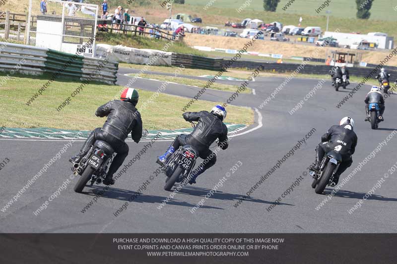 Vintage motorcycle club;eventdigitalimages;mallory park;mallory park trackday photographs;no limits trackdays;peter wileman photography;trackday digital images;trackday photos;vmcc festival 1000 bikes photographs