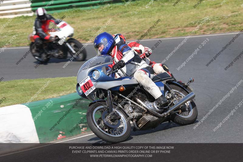 Vintage motorcycle club;eventdigitalimages;mallory park;mallory park trackday photographs;no limits trackdays;peter wileman photography;trackday digital images;trackday photos;vmcc festival 1000 bikes photographs