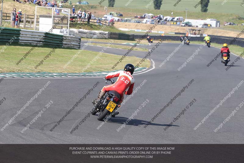 Vintage motorcycle club;eventdigitalimages;mallory park;mallory park trackday photographs;no limits trackdays;peter wileman photography;trackday digital images;trackday photos;vmcc festival 1000 bikes photographs