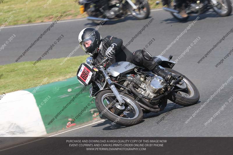 Vintage motorcycle club;eventdigitalimages;mallory park;mallory park trackday photographs;no limits trackdays;peter wileman photography;trackday digital images;trackday photos;vmcc festival 1000 bikes photographs