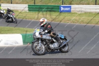 Vintage-motorcycle-club;eventdigitalimages;mallory-park;mallory-park-trackday-photographs;no-limits-trackdays;peter-wileman-photography;trackday-digital-images;trackday-photos;vmcc-festival-1000-bikes-photographs