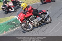 Vintage-motorcycle-club;eventdigitalimages;mallory-park;mallory-park-trackday-photographs;no-limits-trackdays;peter-wileman-photography;trackday-digital-images;trackday-photos;vmcc-festival-1000-bikes-photographs