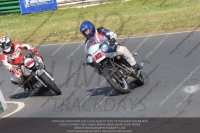 Vintage-motorcycle-club;eventdigitalimages;mallory-park;mallory-park-trackday-photographs;no-limits-trackdays;peter-wileman-photography;trackday-digital-images;trackday-photos;vmcc-festival-1000-bikes-photographs