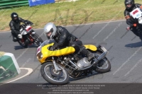 Vintage-motorcycle-club;eventdigitalimages;mallory-park;mallory-park-trackday-photographs;no-limits-trackdays;peter-wileman-photography;trackday-digital-images;trackday-photos;vmcc-festival-1000-bikes-photographs