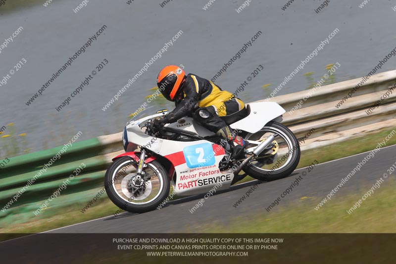 Vintage motorcycle club;eventdigitalimages;mallory park;mallory park trackday photographs;no limits trackdays;peter wileman photography;trackday digital images;trackday photos;vmcc festival 1000 bikes photographs