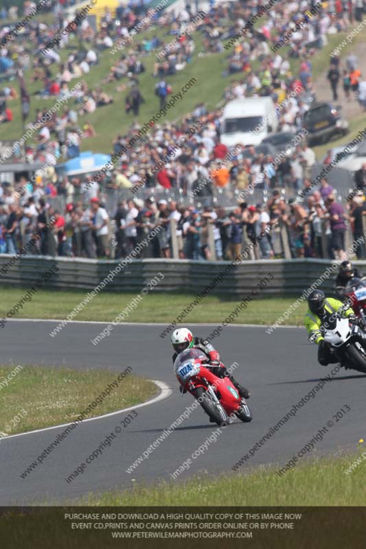 Vintage motorcycle club;eventdigitalimages;mallory park;mallory park trackday photographs;no limits trackdays;peter wileman photography;trackday digital images;trackday photos;vmcc festival 1000 bikes photographs