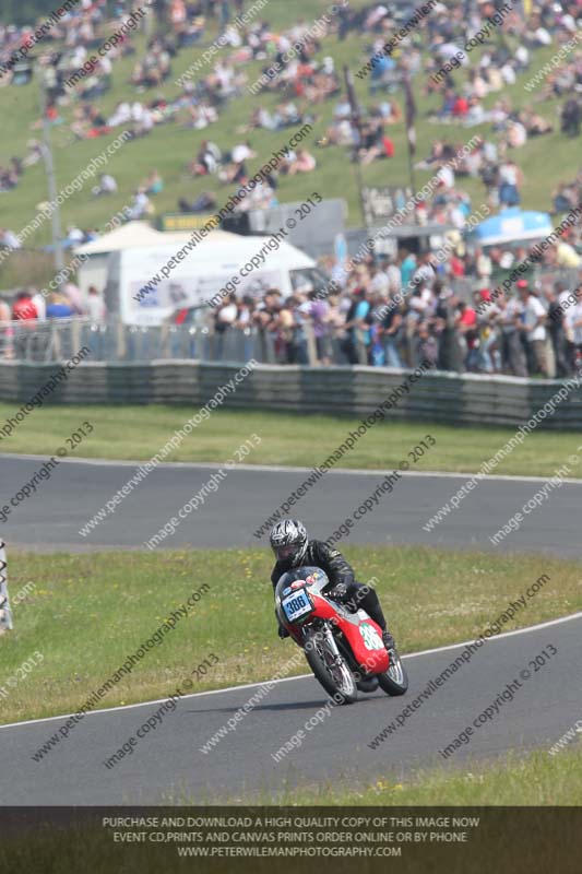 Vintage motorcycle club;eventdigitalimages;mallory park;mallory park trackday photographs;no limits trackdays;peter wileman photography;trackday digital images;trackday photos;vmcc festival 1000 bikes photographs