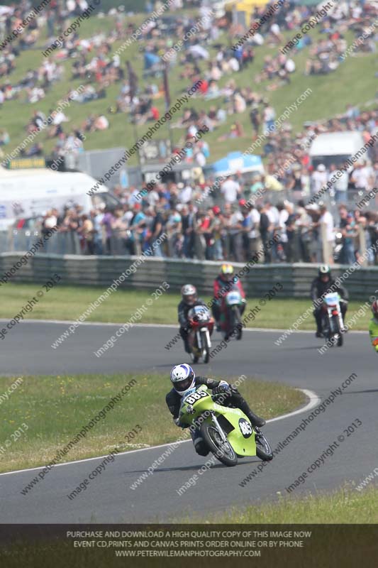 Vintage motorcycle club;eventdigitalimages;mallory park;mallory park trackday photographs;no limits trackdays;peter wileman photography;trackday digital images;trackday photos;vmcc festival 1000 bikes photographs