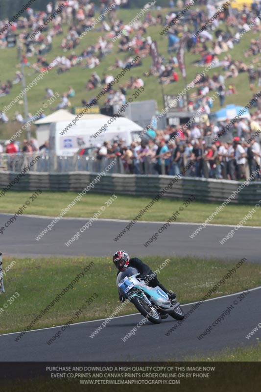 Vintage motorcycle club;eventdigitalimages;mallory park;mallory park trackday photographs;no limits trackdays;peter wileman photography;trackday digital images;trackday photos;vmcc festival 1000 bikes photographs