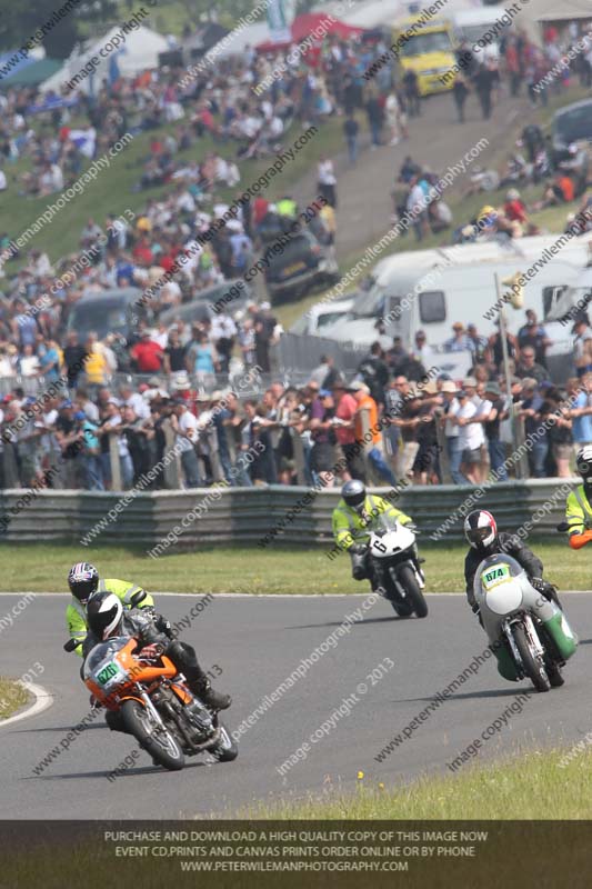 Vintage motorcycle club;eventdigitalimages;mallory park;mallory park trackday photographs;no limits trackdays;peter wileman photography;trackday digital images;trackday photos;vmcc festival 1000 bikes photographs