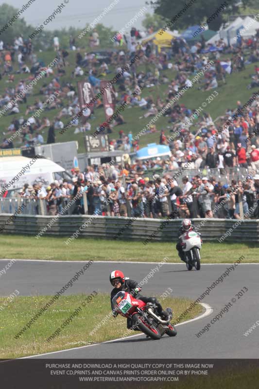 Vintage motorcycle club;eventdigitalimages;mallory park;mallory park trackday photographs;no limits trackdays;peter wileman photography;trackday digital images;trackday photos;vmcc festival 1000 bikes photographs