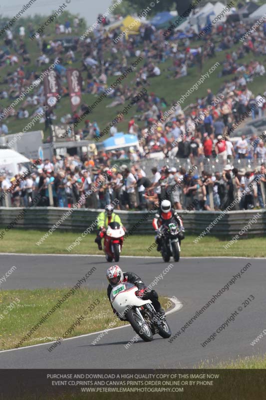 Vintage motorcycle club;eventdigitalimages;mallory park;mallory park trackday photographs;no limits trackdays;peter wileman photography;trackday digital images;trackday photos;vmcc festival 1000 bikes photographs