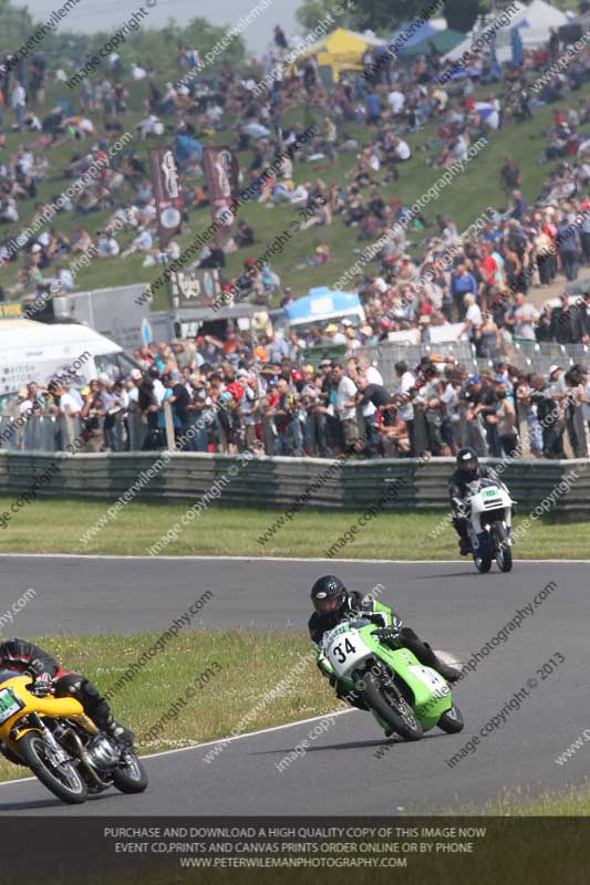 Vintage motorcycle club;eventdigitalimages;mallory park;mallory park trackday photographs;no limits trackdays;peter wileman photography;trackday digital images;trackday photos;vmcc festival 1000 bikes photographs