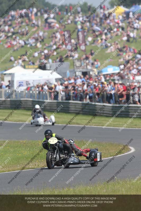 Vintage motorcycle club;eventdigitalimages;mallory park;mallory park trackday photographs;no limits trackdays;peter wileman photography;trackday digital images;trackday photos;vmcc festival 1000 bikes photographs