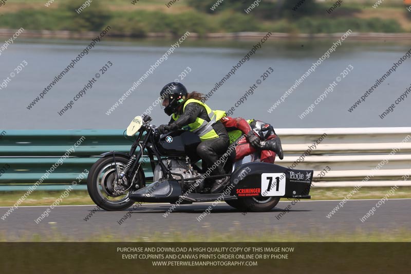 Vintage motorcycle club;eventdigitalimages;mallory park;mallory park trackday photographs;no limits trackdays;peter wileman photography;trackday digital images;trackday photos;vmcc festival 1000 bikes photographs