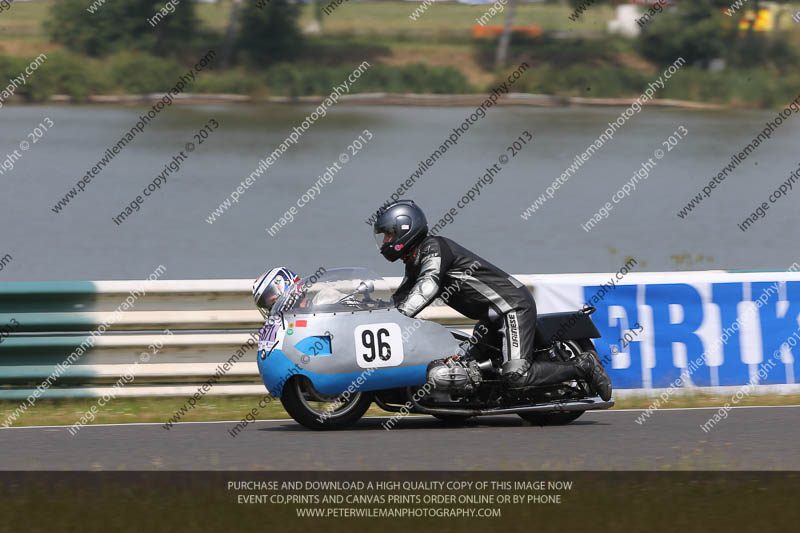 Vintage motorcycle club;eventdigitalimages;mallory park;mallory park trackday photographs;no limits trackdays;peter wileman photography;trackday digital images;trackday photos;vmcc festival 1000 bikes photographs