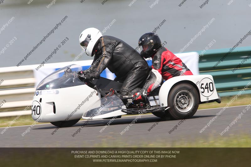 Vintage motorcycle club;eventdigitalimages;mallory park;mallory park trackday photographs;no limits trackdays;peter wileman photography;trackday digital images;trackday photos;vmcc festival 1000 bikes photographs