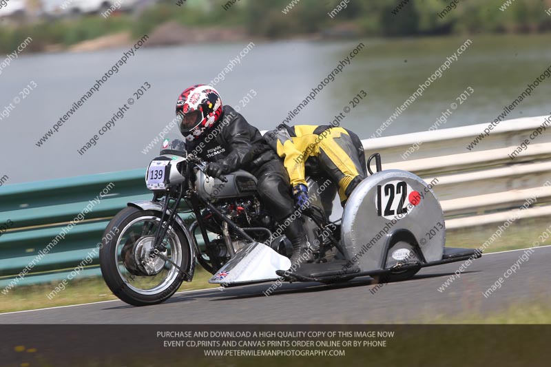 Vintage motorcycle club;eventdigitalimages;mallory park;mallory park trackday photographs;no limits trackdays;peter wileman photography;trackday digital images;trackday photos;vmcc festival 1000 bikes photographs