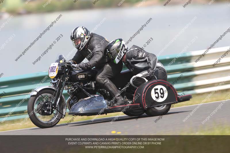 Vintage motorcycle club;eventdigitalimages;mallory park;mallory park trackday photographs;no limits trackdays;peter wileman photography;trackday digital images;trackday photos;vmcc festival 1000 bikes photographs