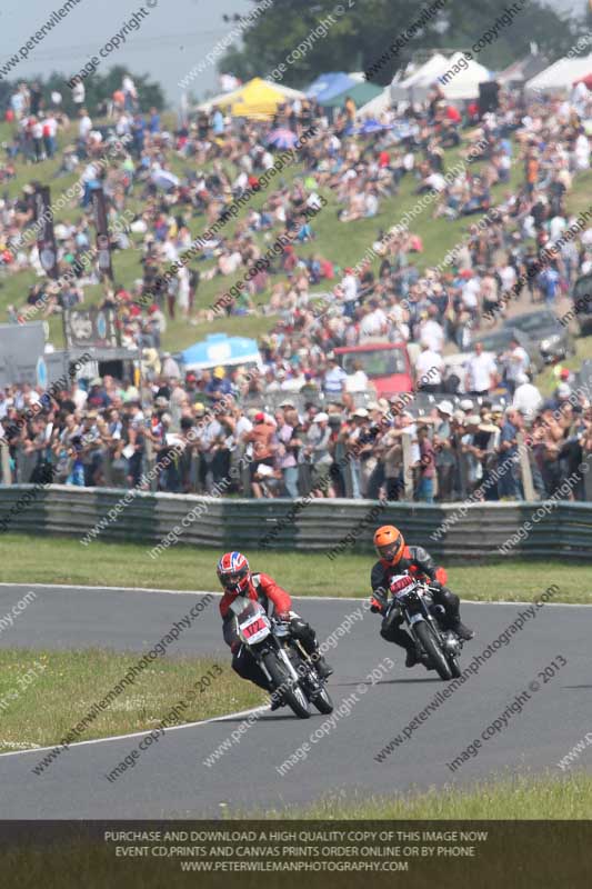 Vintage motorcycle club;eventdigitalimages;mallory park;mallory park trackday photographs;no limits trackdays;peter wileman photography;trackday digital images;trackday photos;vmcc festival 1000 bikes photographs