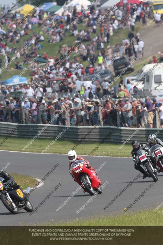 Vintage motorcycle club;eventdigitalimages;mallory park;mallory park trackday photographs;no limits trackdays;peter wileman photography;trackday digital images;trackday photos;vmcc festival 1000 bikes photographs