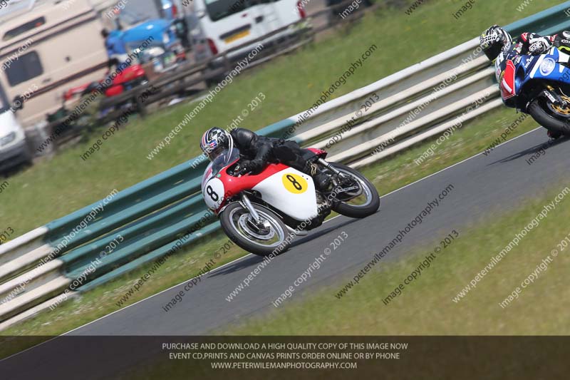 Vintage motorcycle club;eventdigitalimages;mallory park;mallory park trackday photographs;no limits trackdays;peter wileman photography;trackday digital images;trackday photos;vmcc festival 1000 bikes photographs