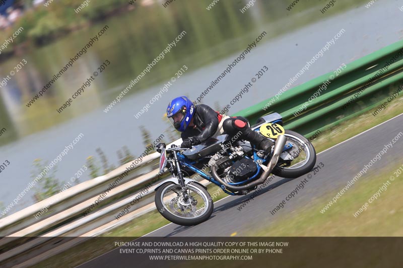 Vintage motorcycle club;eventdigitalimages;mallory park;mallory park trackday photographs;no limits trackdays;peter wileman photography;trackday digital images;trackday photos;vmcc festival 1000 bikes photographs