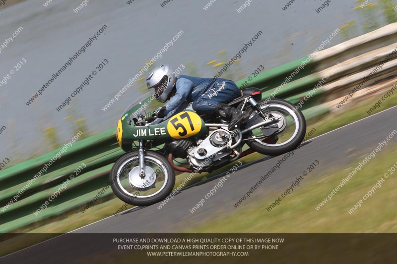 Vintage motorcycle club;eventdigitalimages;mallory park;mallory park trackday photographs;no limits trackdays;peter wileman photography;trackday digital images;trackday photos;vmcc festival 1000 bikes photographs