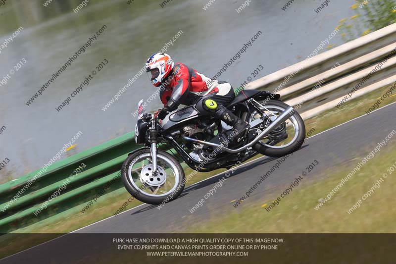 Vintage motorcycle club;eventdigitalimages;mallory park;mallory park trackday photographs;no limits trackdays;peter wileman photography;trackday digital images;trackday photos;vmcc festival 1000 bikes photographs