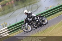 Vintage-motorcycle-club;eventdigitalimages;mallory-park;mallory-park-trackday-photographs;no-limits-trackdays;peter-wileman-photography;trackday-digital-images;trackday-photos;vmcc-festival-1000-bikes-photographs