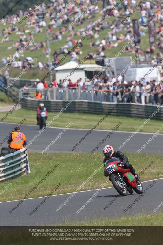 Vintage motorcycle club;eventdigitalimages;mallory park;mallory park trackday photographs;no limits trackdays;peter wileman photography;trackday digital images;trackday photos;vmcc festival 1000 bikes photographs