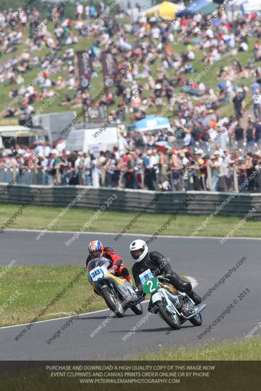 Vintage motorcycle club;eventdigitalimages;mallory park;mallory park trackday photographs;no limits trackdays;peter wileman photography;trackday digital images;trackday photos;vmcc festival 1000 bikes photographs