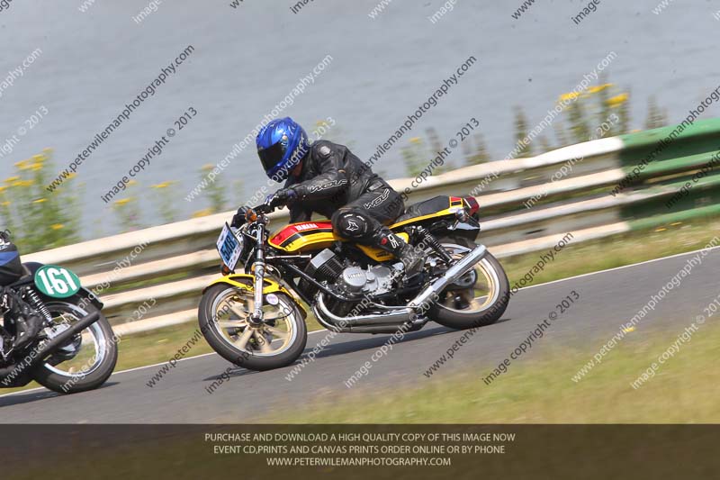 Vintage motorcycle club;eventdigitalimages;mallory park;mallory park trackday photographs;no limits trackdays;peter wileman photography;trackday digital images;trackday photos;vmcc festival 1000 bikes photographs