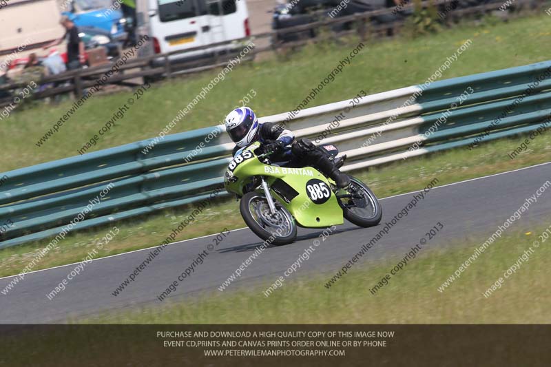 Vintage motorcycle club;eventdigitalimages;mallory park;mallory park trackday photographs;no limits trackdays;peter wileman photography;trackday digital images;trackday photos;vmcc festival 1000 bikes photographs