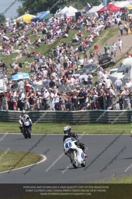 Vintage motorcycle club;eventdigitalimages;mallory park;mallory park trackday photographs;no limits trackdays;peter wileman photography;trackday digital images;trackday photos;vmcc festival 1000 bikes photographs