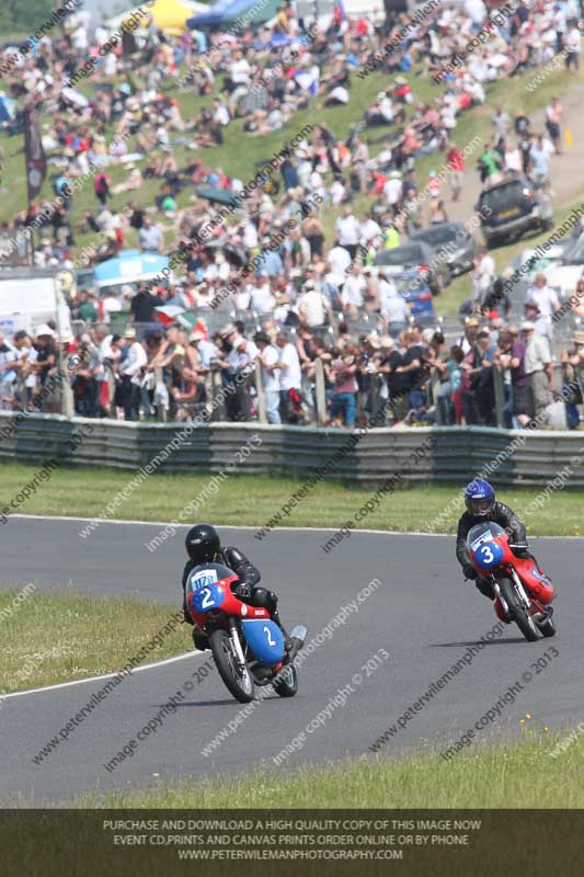 Vintage motorcycle club;eventdigitalimages;mallory park;mallory park trackday photographs;no limits trackdays;peter wileman photography;trackday digital images;trackday photos;vmcc festival 1000 bikes photographs