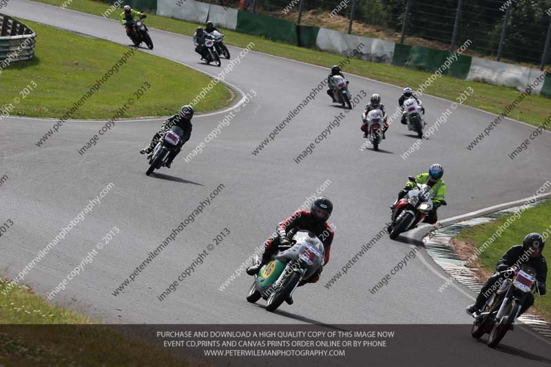 Vintage motorcycle club;eventdigitalimages;mallory park;mallory park trackday photographs;no limits trackdays;peter wileman photography;trackday digital images;trackday photos;vmcc festival 1000 bikes photographs