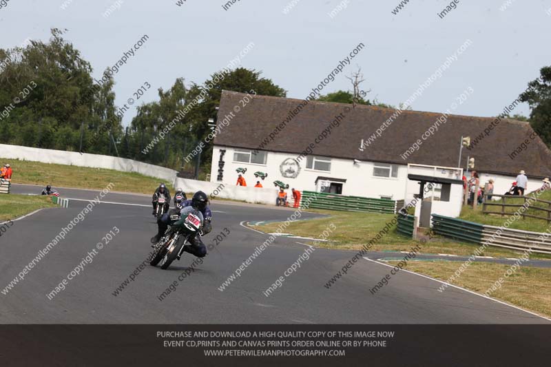 Vintage motorcycle club;eventdigitalimages;mallory park;mallory park trackday photographs;no limits trackdays;peter wileman photography;trackday digital images;trackday photos;vmcc festival 1000 bikes photographs