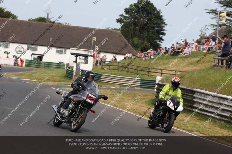 Vintage motorcycle club;eventdigitalimages;mallory park;mallory park trackday photographs;no limits trackdays;peter wileman photography;trackday digital images;trackday photos;vmcc festival 1000 bikes photographs