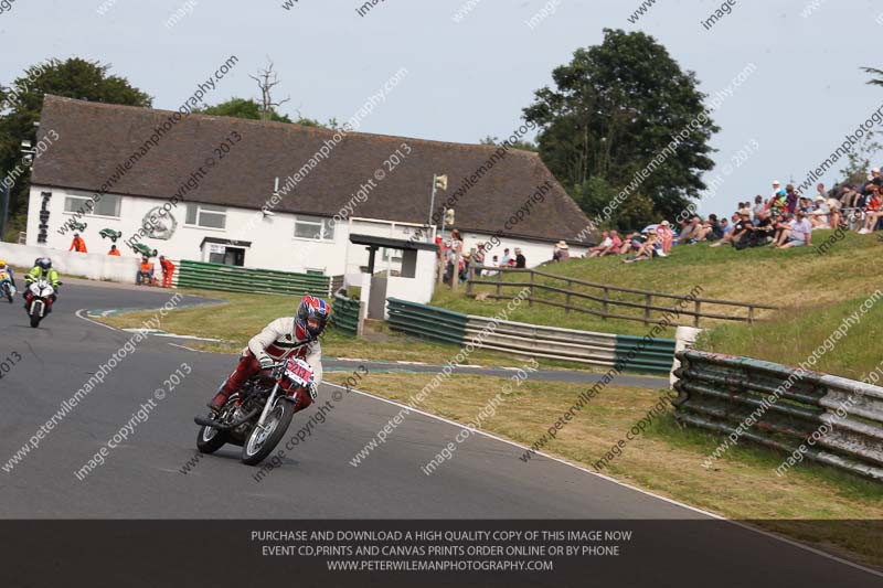 Vintage motorcycle club;eventdigitalimages;mallory park;mallory park trackday photographs;no limits trackdays;peter wileman photography;trackday digital images;trackday photos;vmcc festival 1000 bikes photographs