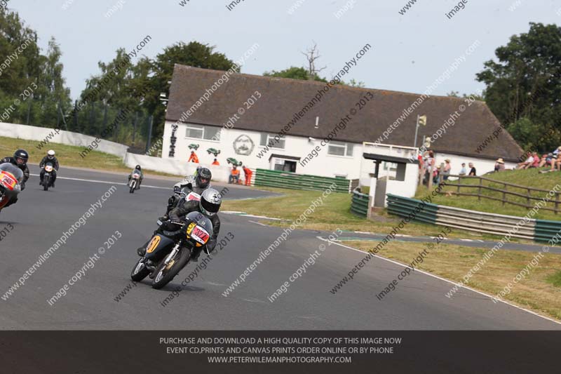 Vintage motorcycle club;eventdigitalimages;mallory park;mallory park trackday photographs;no limits trackdays;peter wileman photography;trackday digital images;trackday photos;vmcc festival 1000 bikes photographs