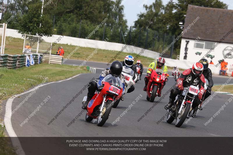 Vintage motorcycle club;eventdigitalimages;mallory park;mallory park trackday photographs;no limits trackdays;peter wileman photography;trackday digital images;trackday photos;vmcc festival 1000 bikes photographs