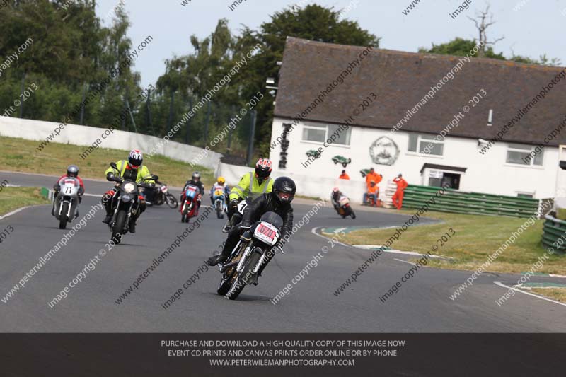 Vintage motorcycle club;eventdigitalimages;mallory park;mallory park trackday photographs;no limits trackdays;peter wileman photography;trackday digital images;trackday photos;vmcc festival 1000 bikes photographs