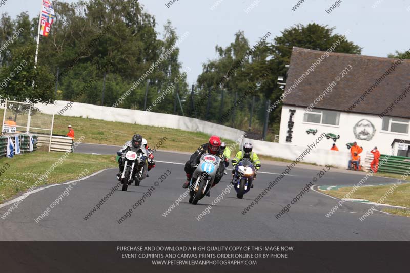 Vintage motorcycle club;eventdigitalimages;mallory park;mallory park trackday photographs;no limits trackdays;peter wileman photography;trackday digital images;trackday photos;vmcc festival 1000 bikes photographs