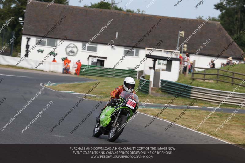 Vintage motorcycle club;eventdigitalimages;mallory park;mallory park trackday photographs;no limits trackdays;peter wileman photography;trackday digital images;trackday photos;vmcc festival 1000 bikes photographs