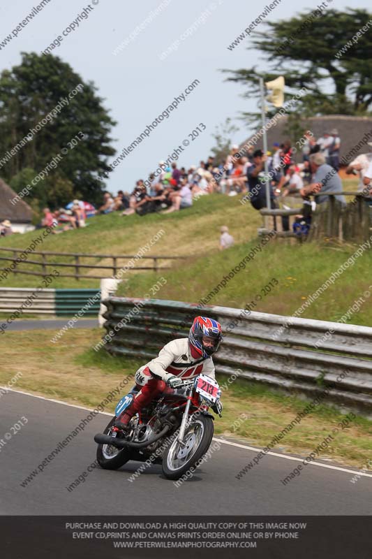 Vintage motorcycle club;eventdigitalimages;mallory park;mallory park trackday photographs;no limits trackdays;peter wileman photography;trackday digital images;trackday photos;vmcc festival 1000 bikes photographs