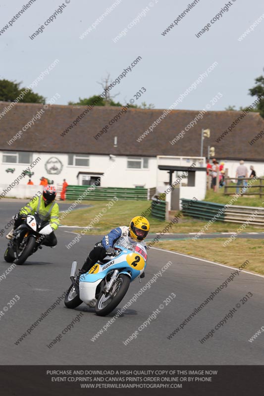 Vintage motorcycle club;eventdigitalimages;mallory park;mallory park trackday photographs;no limits trackdays;peter wileman photography;trackday digital images;trackday photos;vmcc festival 1000 bikes photographs