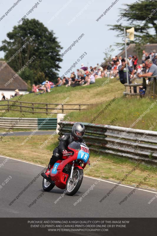 Vintage motorcycle club;eventdigitalimages;mallory park;mallory park trackday photographs;no limits trackdays;peter wileman photography;trackday digital images;trackday photos;vmcc festival 1000 bikes photographs